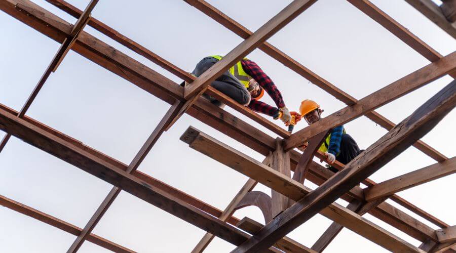 Professional gutter cleaning services in Woodsboro, TX